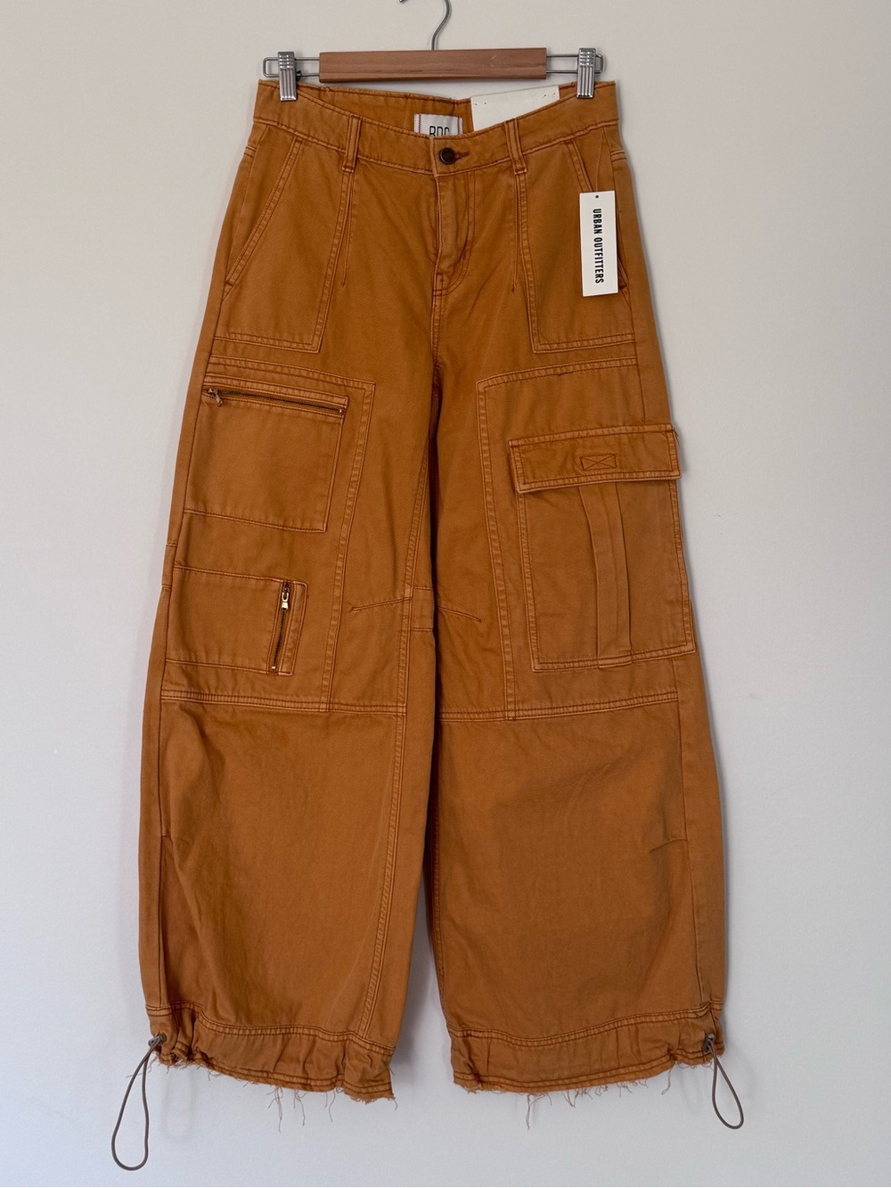 NWT Urban Outfitters Extreme Wide Leg Cargo Utility Pants 26